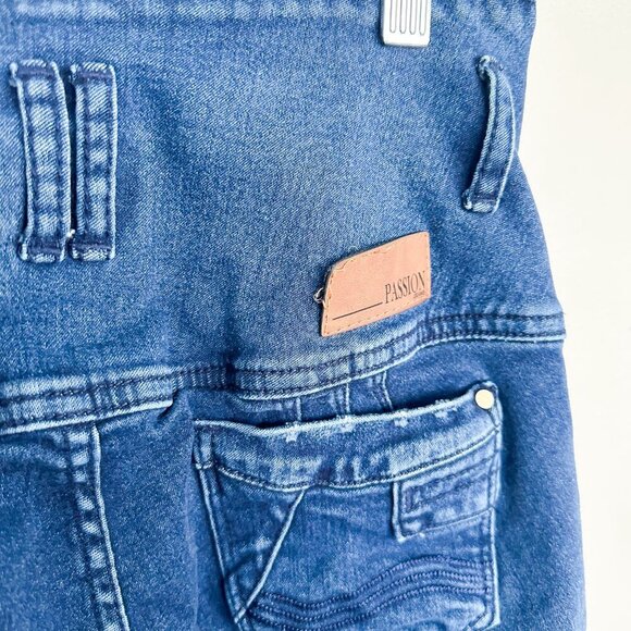 Lifting Form Fitting Jeans, Made in Colombia, Passion Jeans, Size 14, High Rise - Picture 5 of 7
